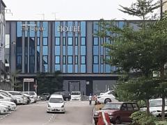 cheap hotel in JB near city square