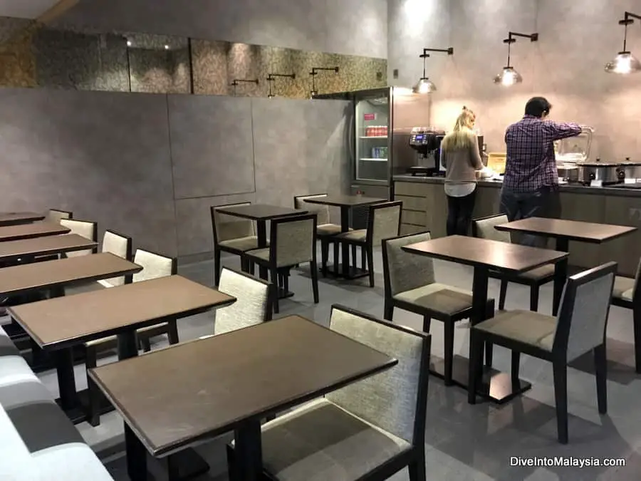 Plaza Premium Lounge KLIA2 food