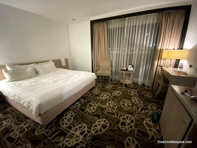 Superior Queen Room at Sama Sama Express KL Airport